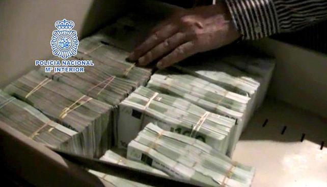 Cinco detenidos con 10 millones de euros y 452 kilos de cocaína