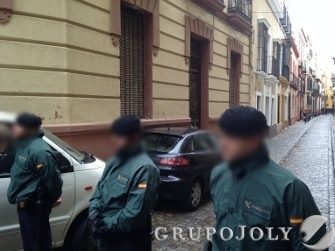 La Guardia Civil registra la sede de UGT-A en Sevilla