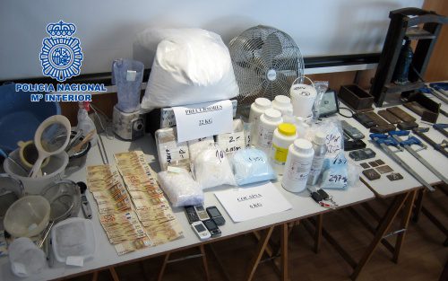 Val – La Policía Nacional desmantela un laboratorio de cocaína y se incauta de 7 armas de fuego