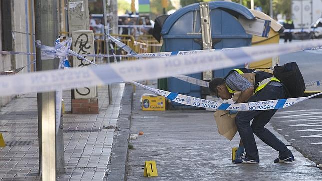 Muere un agente de la Policía Nacional en Málaga tras ser apuñalado por un indigente