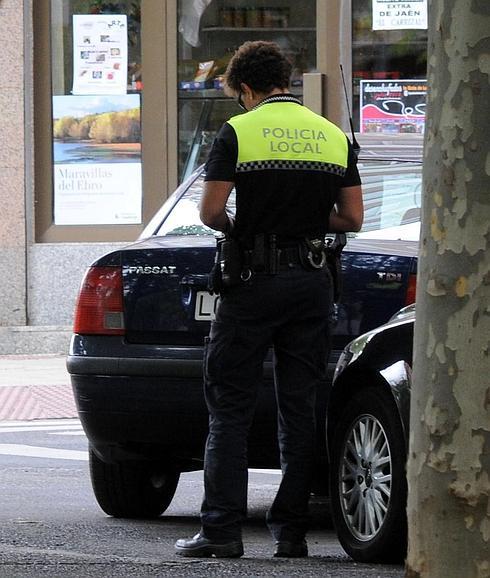 Logroño refuerza el patrullaje a pie de la Policía Local en zona comercial