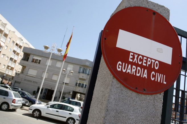 Hallan en casa del jefe de la Guardia Civil detenido en Torrevieja 4.000 euros de una operación de 2008