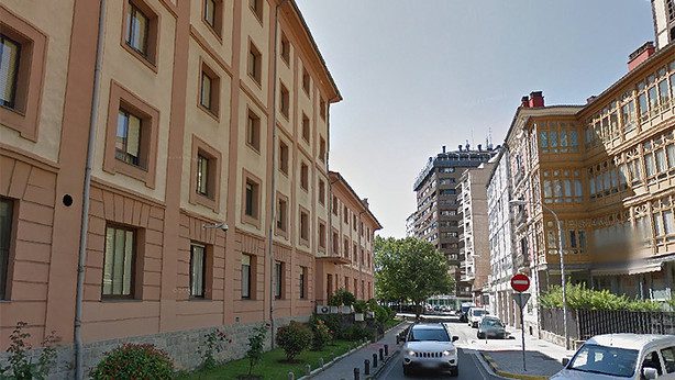 Muere un teniente coronel en Pamplona tras caer del tejado de la residencia militar