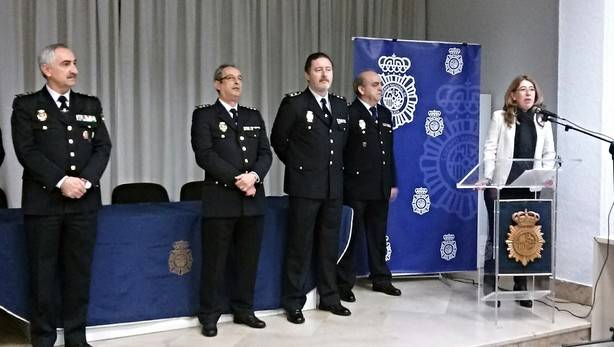 La Policía Nacional homenajea a 27 agentes que se jubilaron en 2014