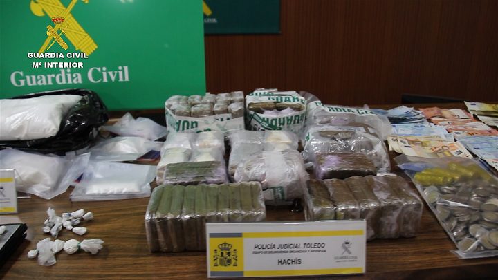 La Guardia Civil detiene a 33 personas pertenecientes a una organización dedicada a la distribución de cocaína