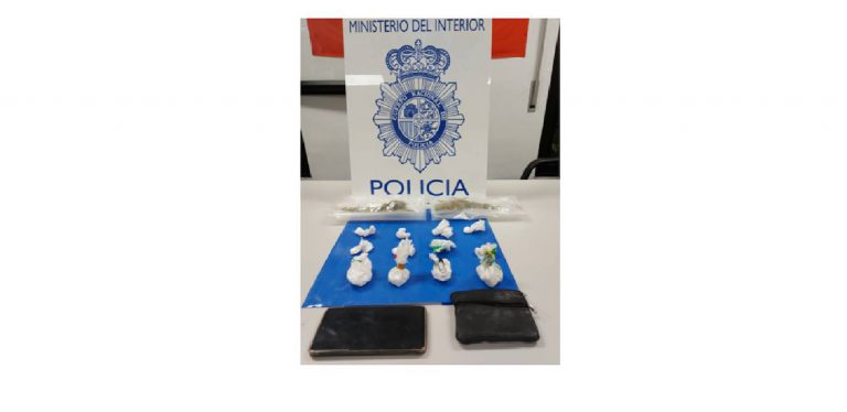 La Policía Nacional detiene a un hombre en Parque Robledo con 85 gramos de cocaína