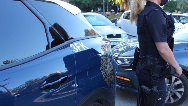 La Guardia Civil inspecciona la vivienda del detenido por el crimen de Lardero antes de su puesta a disposición judicial